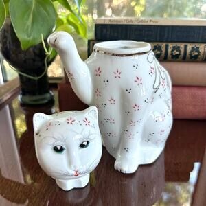 Vintage Small Ceramic Lucky Cat Tea Pot with Lid